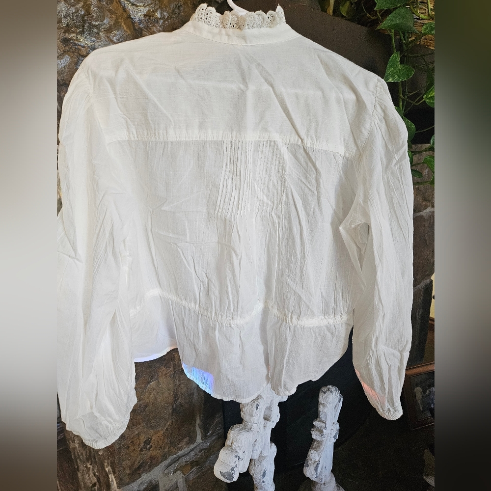 Free People White Lace Top 🤍 - Picture 5 of 12